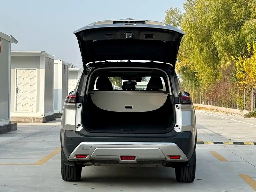 Nissan X-Trail — миниатюра 9