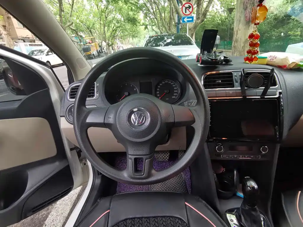 Volkswagen Polo — миниатюра 3