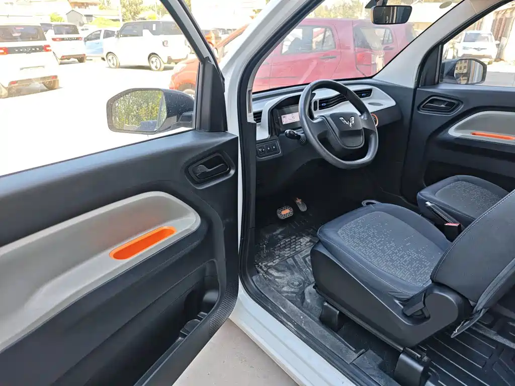 Wuling MINIEV — миниатюра 16