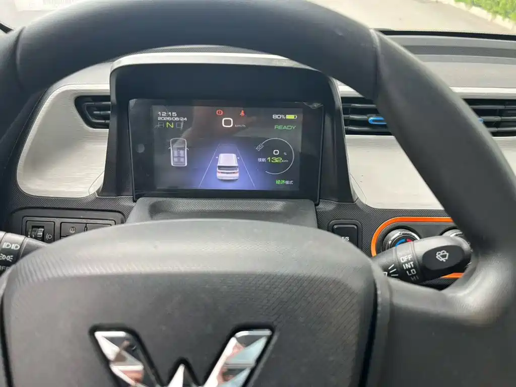 Wuling MINIEV — миниатюра 13