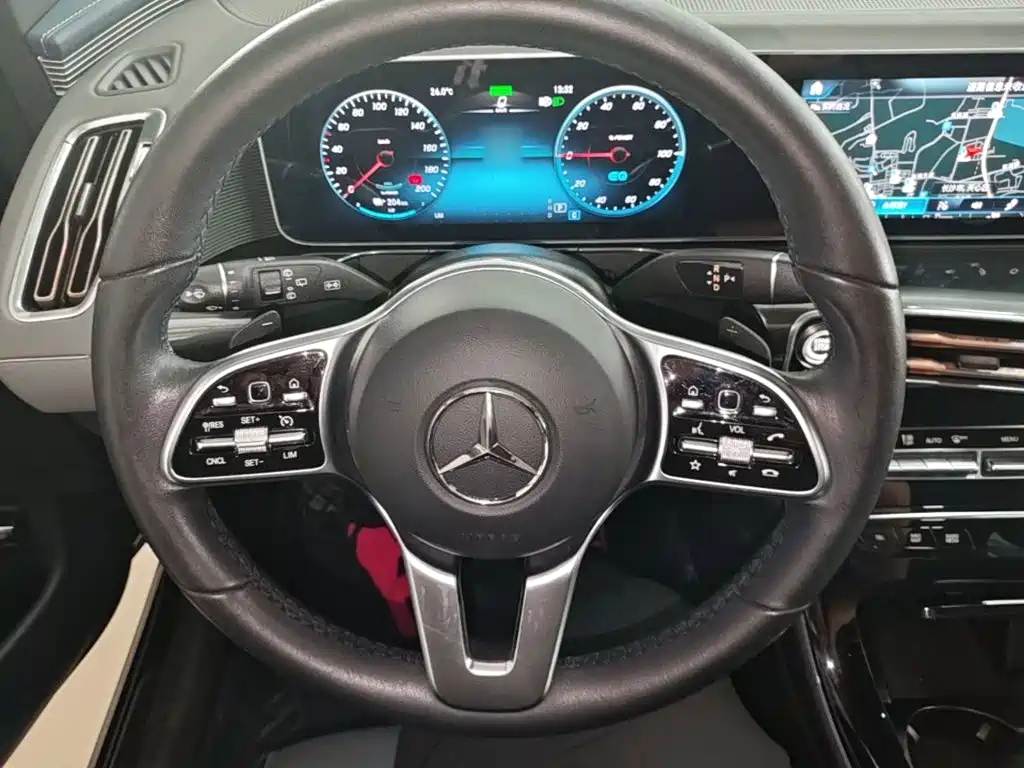 Mercedes-Benz EQC — миниатюра 11