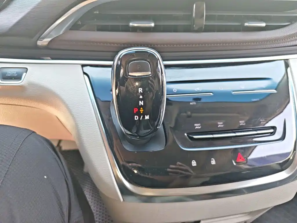Buick GL8 — миниатюра 14