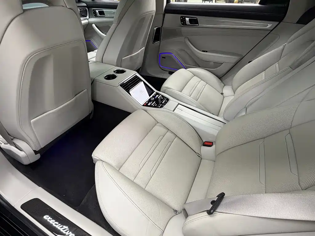 Porsche Panamera Hybrid — миниатюра 10