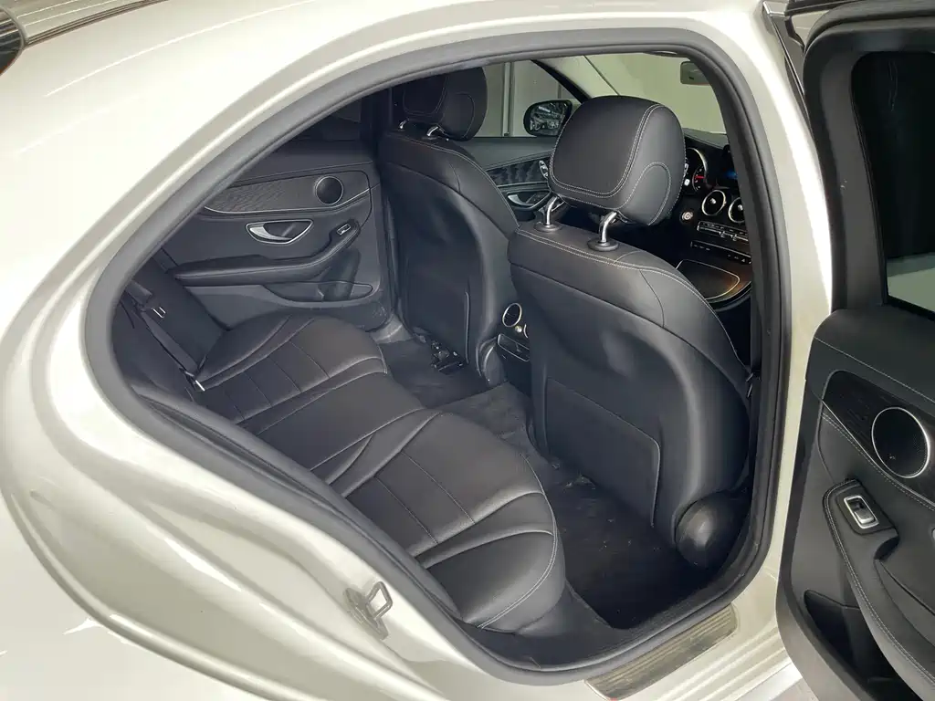 Mercedes-Benz C-Class — миниатюра 21
