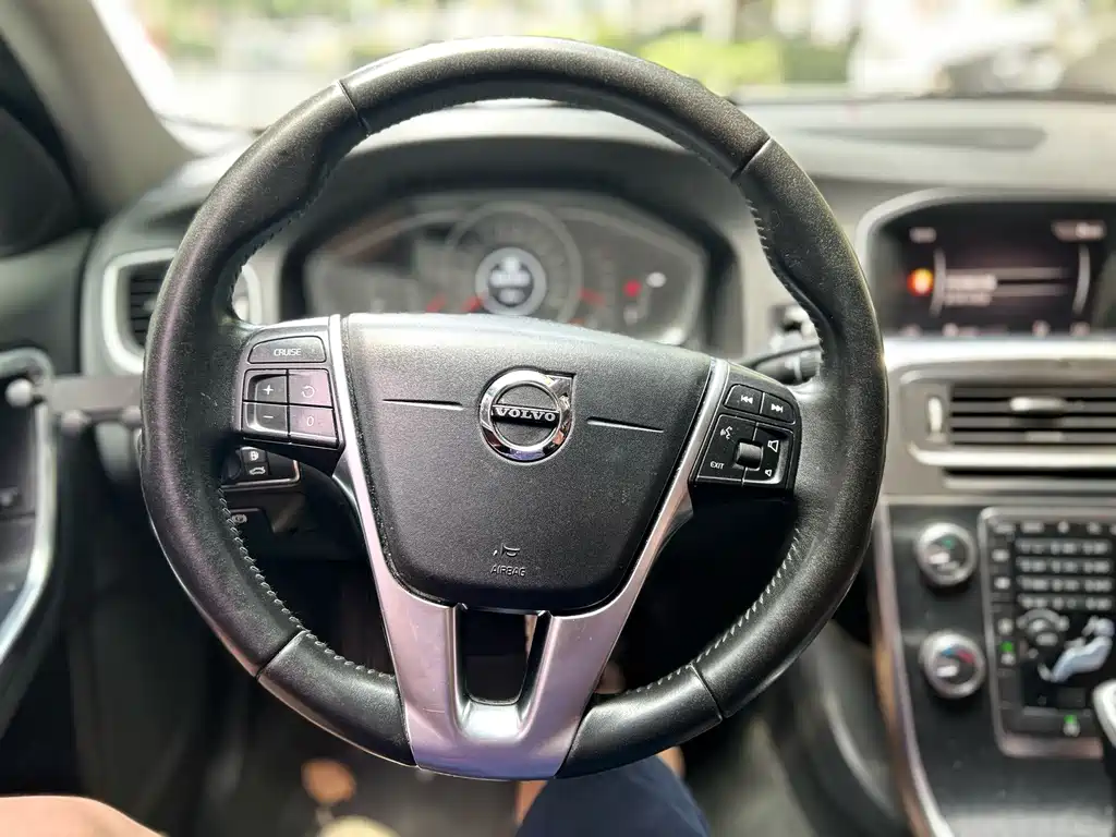Volvo S60 — миниатюра 9