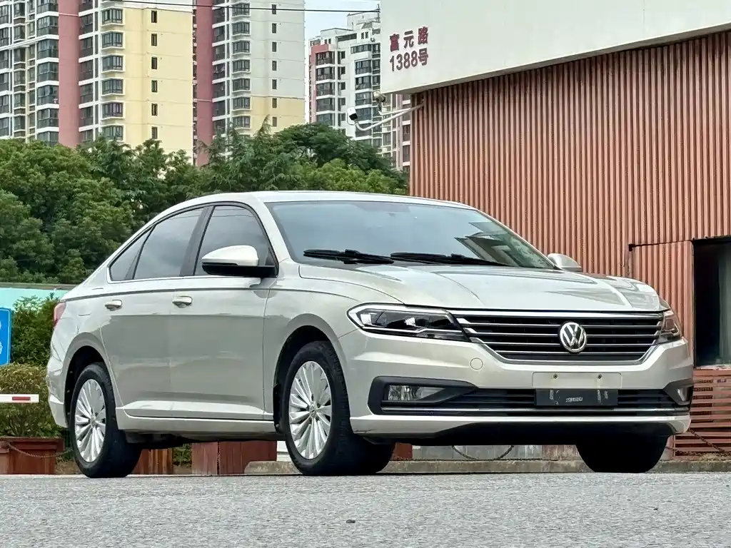 Volkswagen Lavida — миниатюра 2