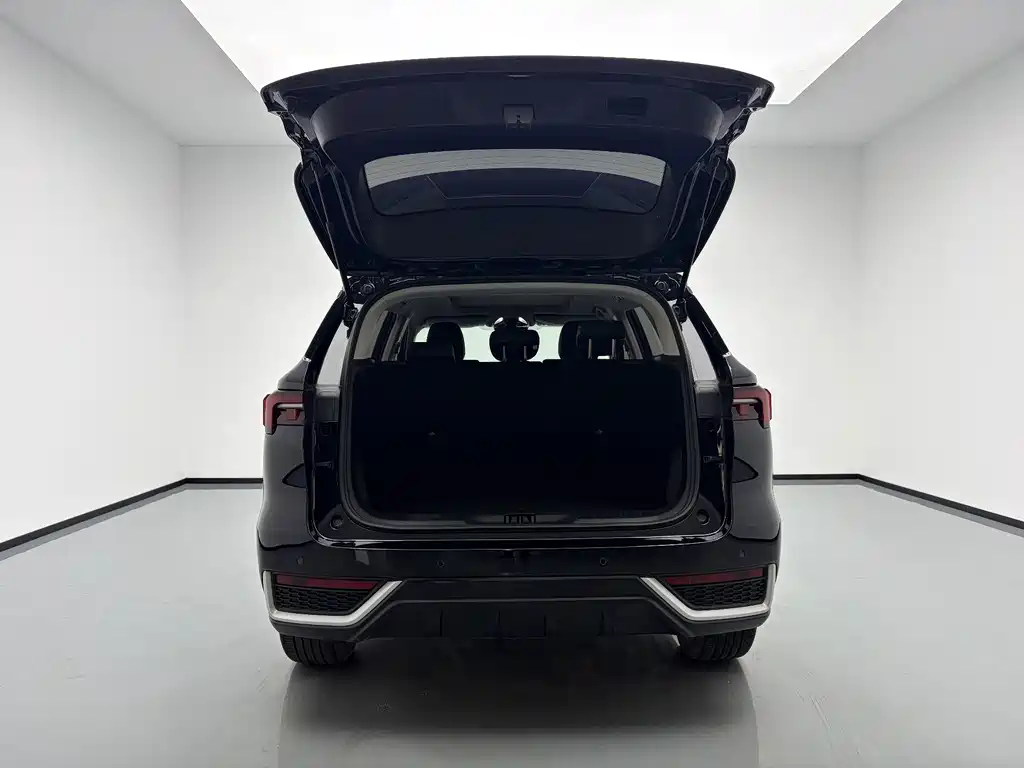 Ford Equator Sport — миниатюра 18