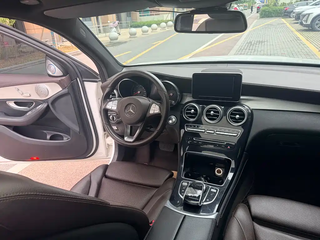 Mercedes-Benz GLC — миниатюра 9