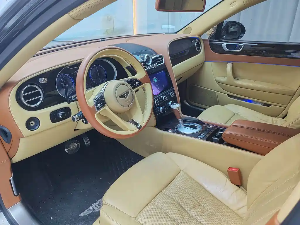 Bentley Flying Spur — миниатюра 5