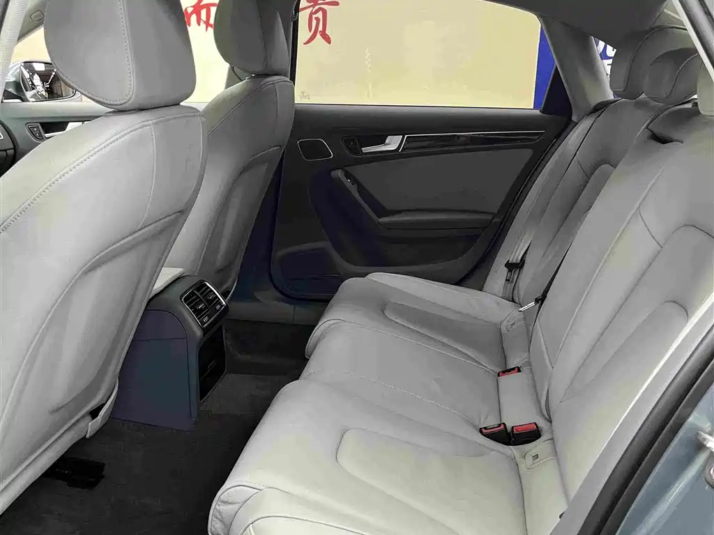 Audi A4L — миниатюра 4