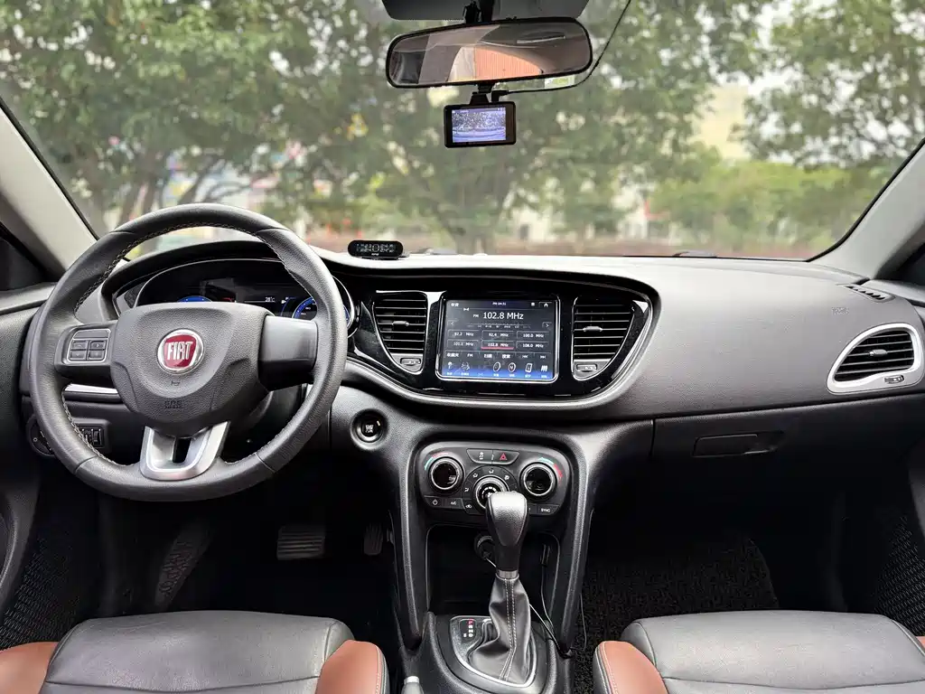 Fiat Viaggio — миниатюра 14
