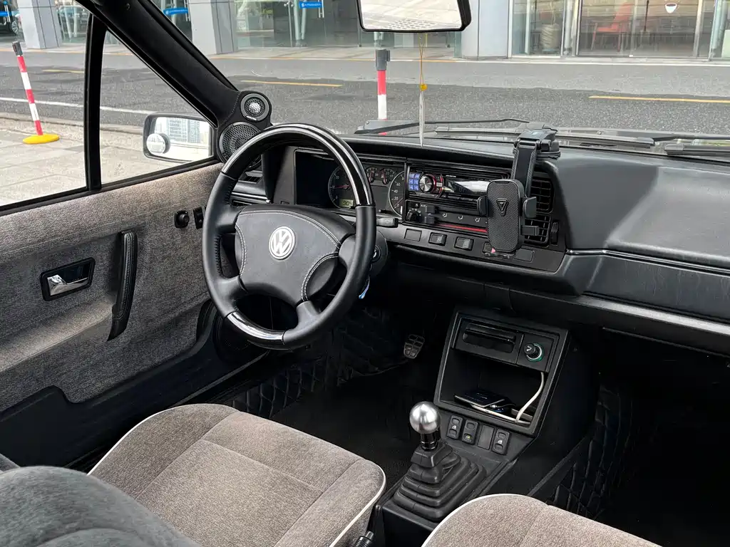 Volkswagen Santana Classic — миниатюра 18