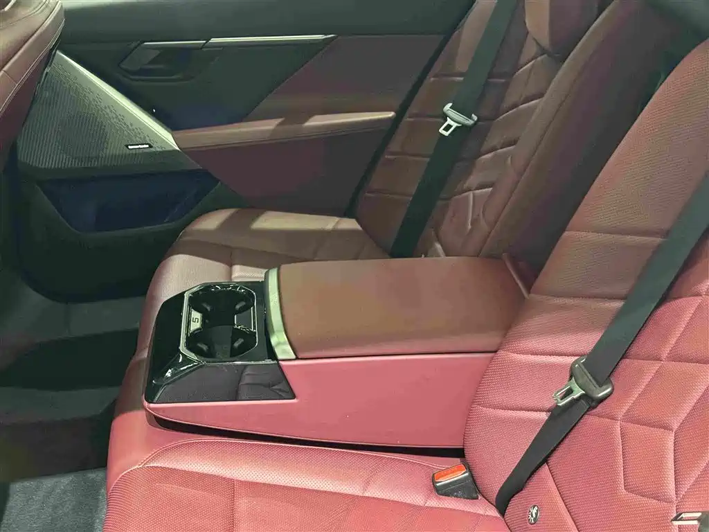 BMW 5 Series — миниатюра 16