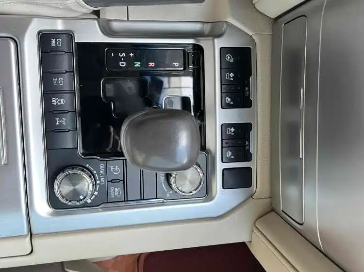 Toyota Land Cruiser 2018 5.7L
