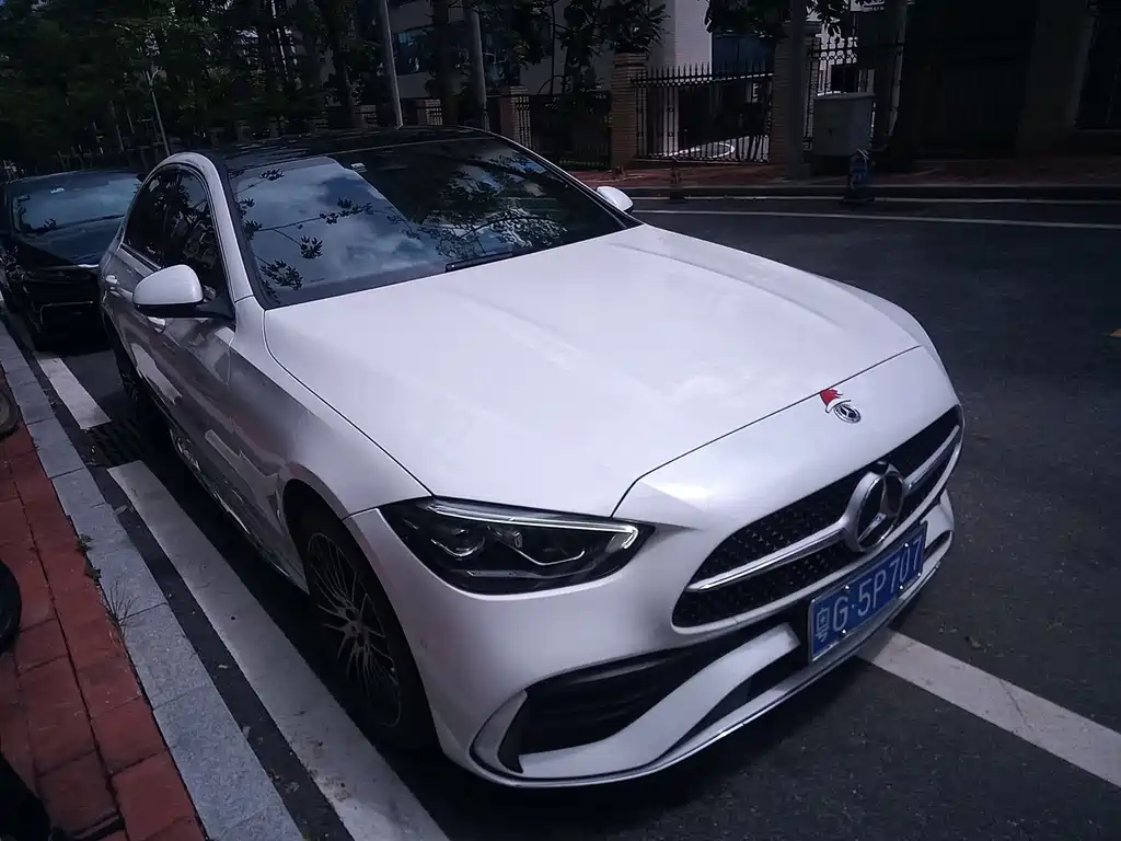 Mercedes-Benz C-Class — миниатюра 12