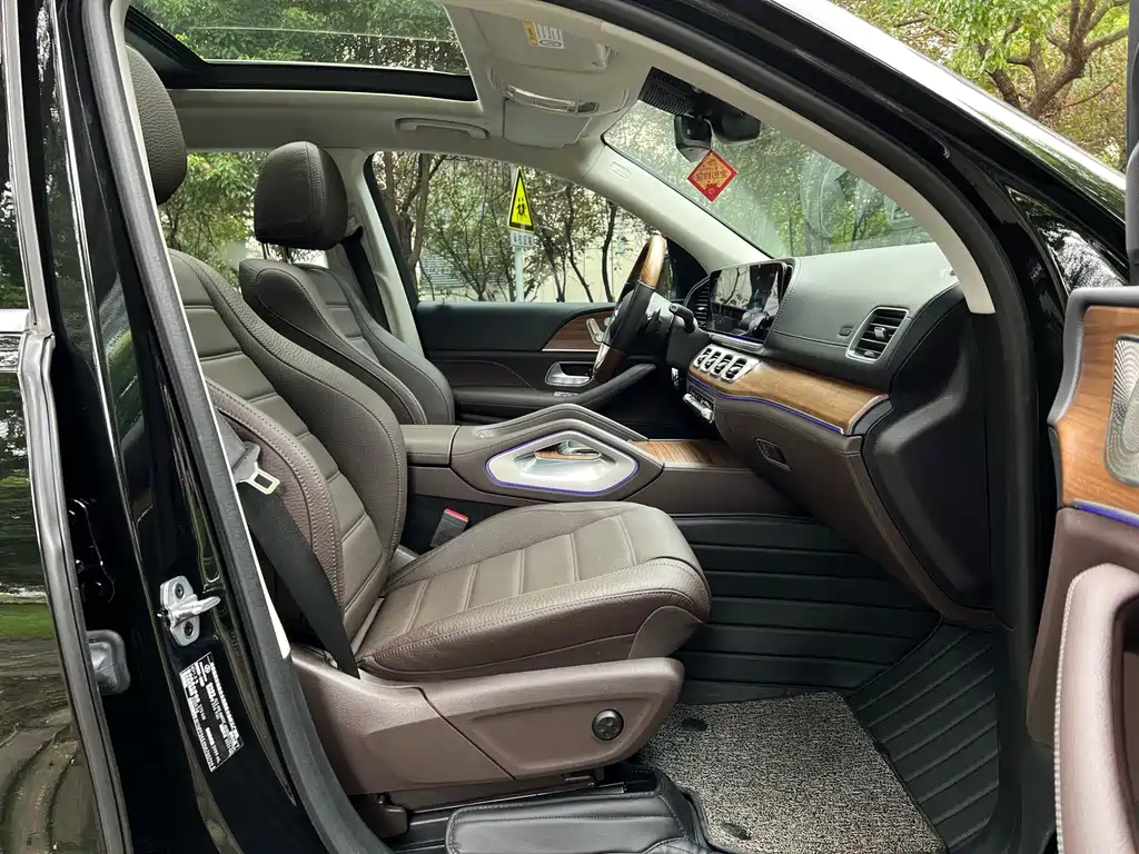 Mercedes-Benz GLS — миниатюра 11