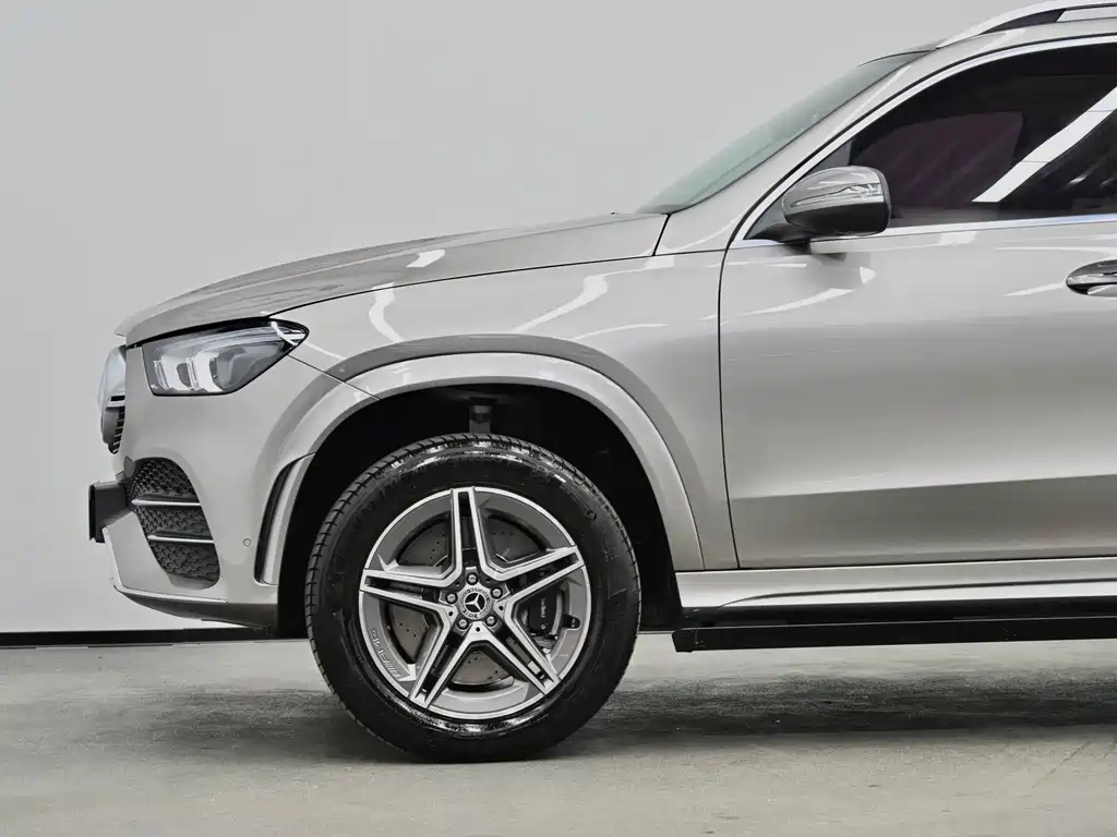 Mercedes-Benz GLE (Import) — миниатюра 25
