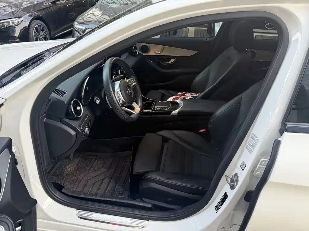 Mercedes-Benz C-Class — миниатюра 3