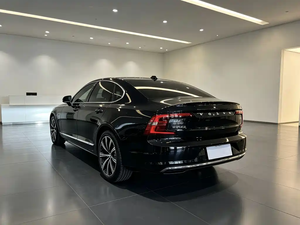 Volvo S90 — миниатюра 6