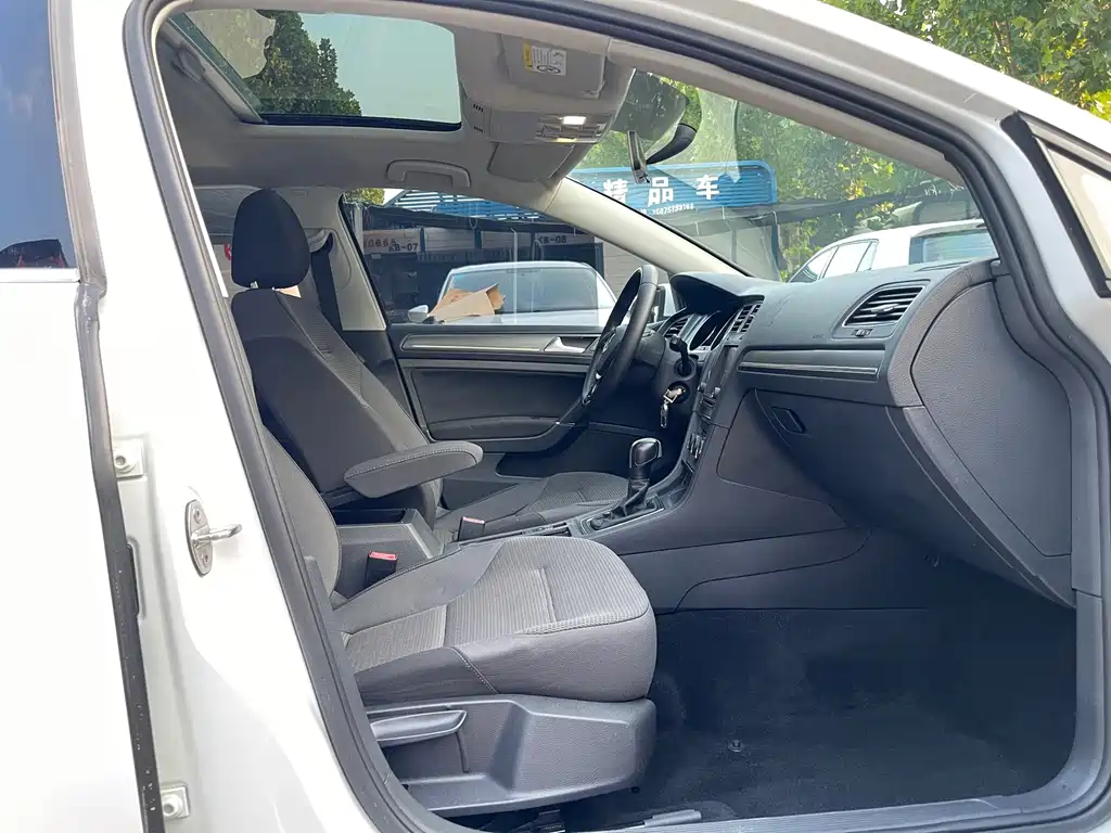 Volkswagen Golf — миниатюра 6