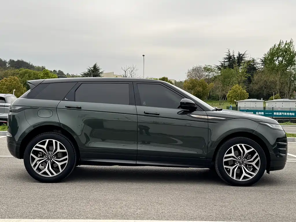 Land Rover Range Rover Evoque 2022 L 249PS R-Dynamic Luxury