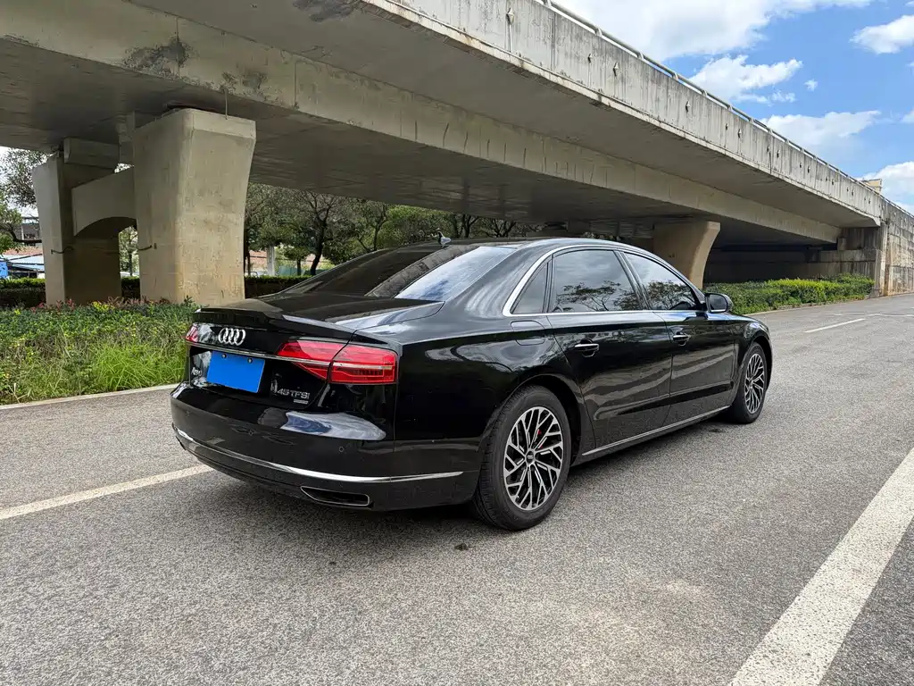 Audi A8 — миниатюра 2