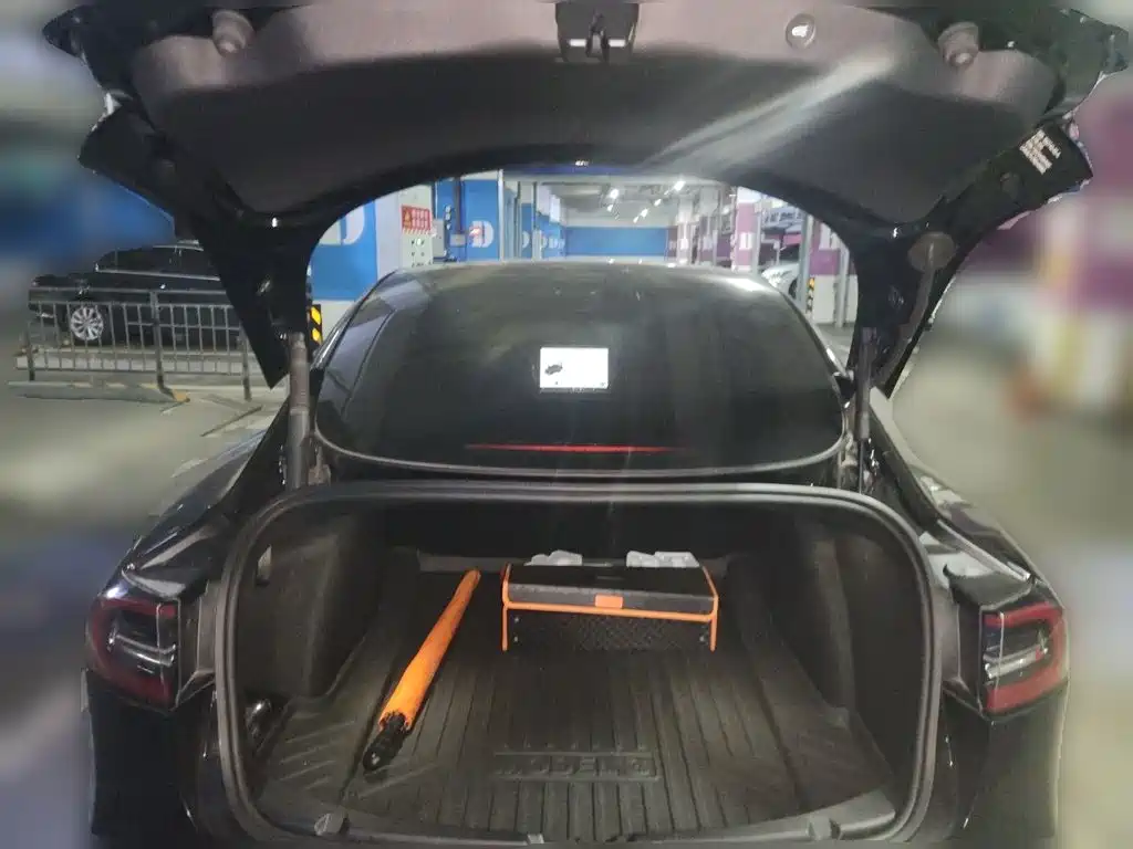 Tesla Model 3 — миниатюра 15