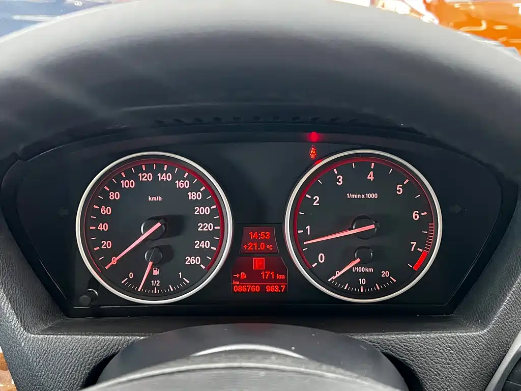 BMW X5 (Import) — миниатюра 17