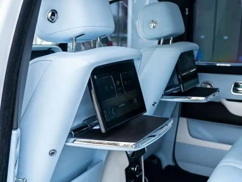Rolls-Royce Cullinan — миниатюра 15