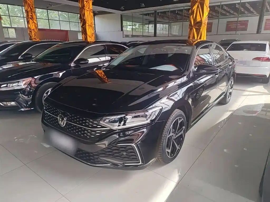 Volkswagen Passat 2024