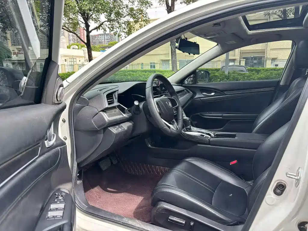 Honda Civic — миниатюра 4