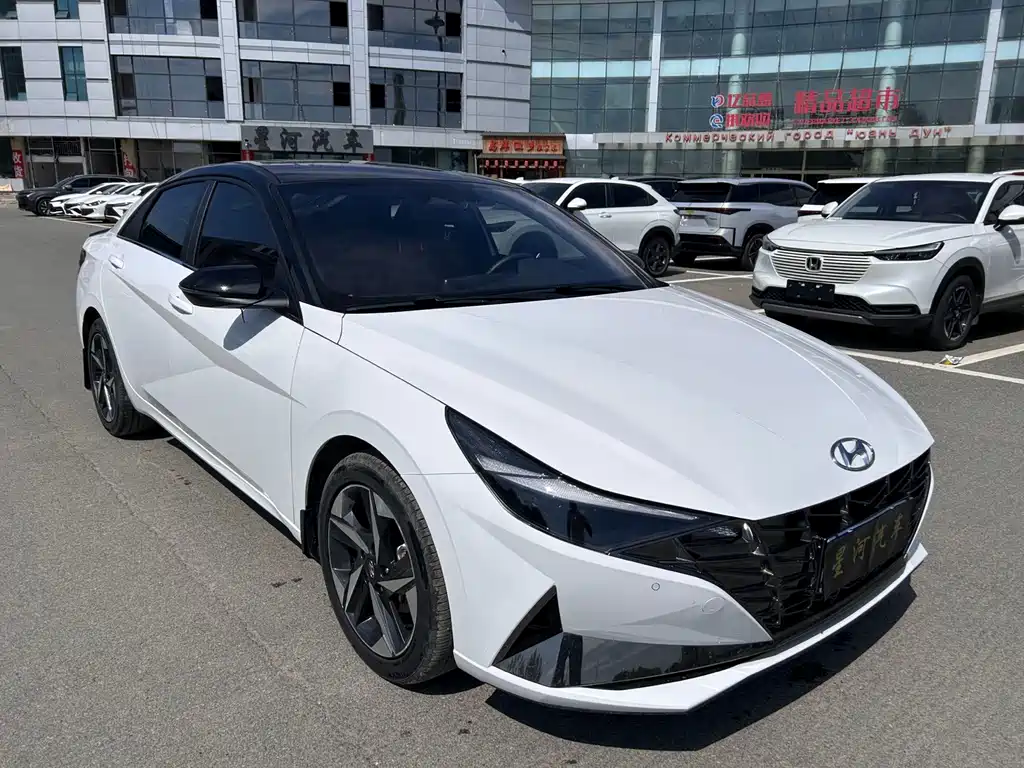 Hyundai Elantra — миниатюра 3