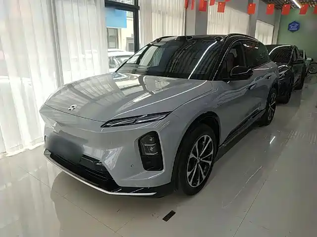 2025 Nio ES6