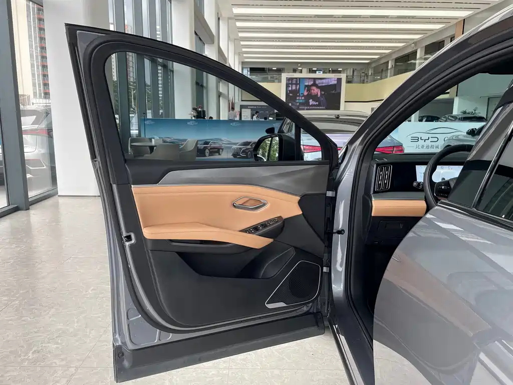 BYD L DM-i — миниатюра 7
