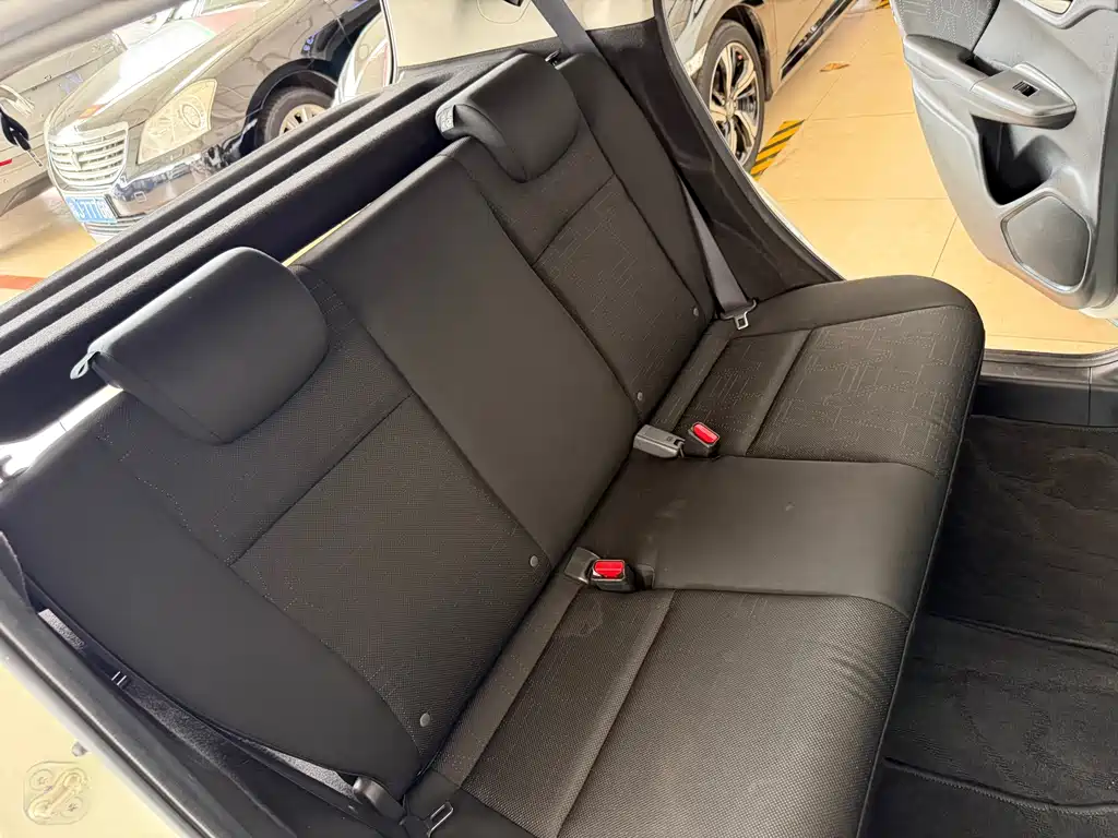 Honda Fit — миниатюра 28