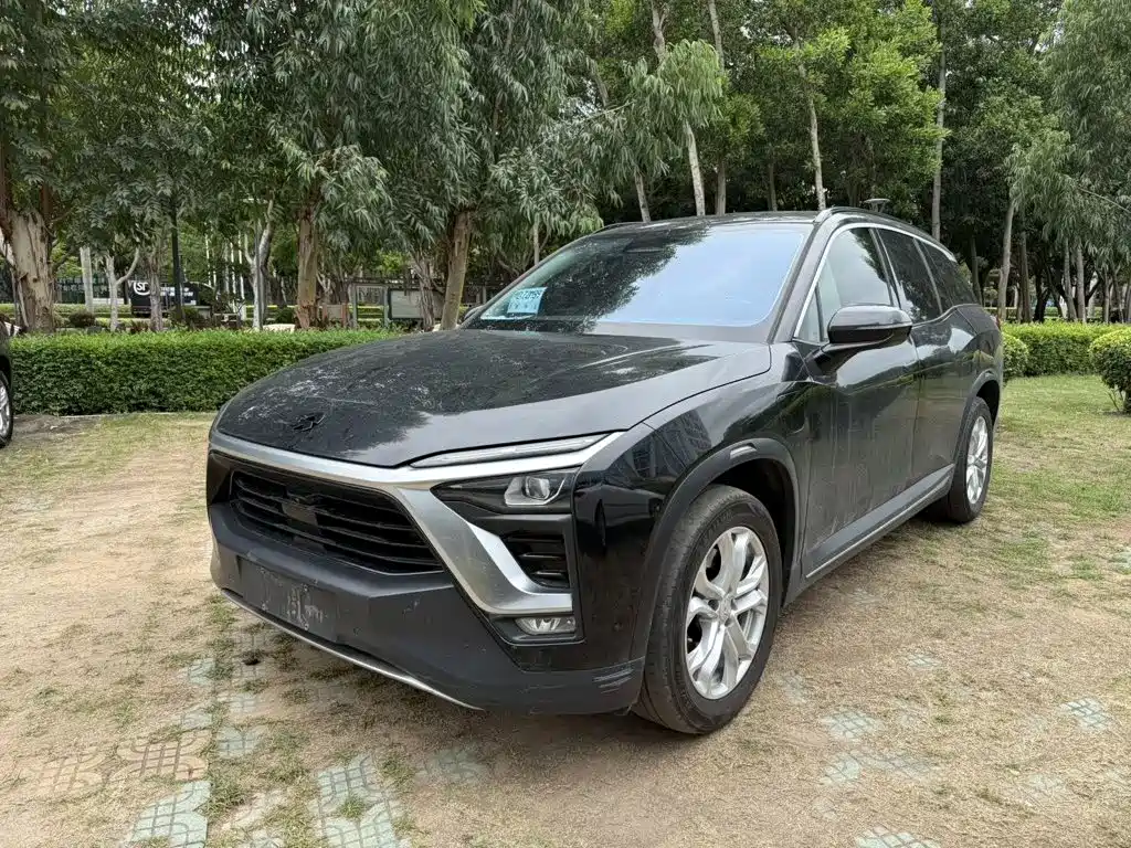 NIO ES8