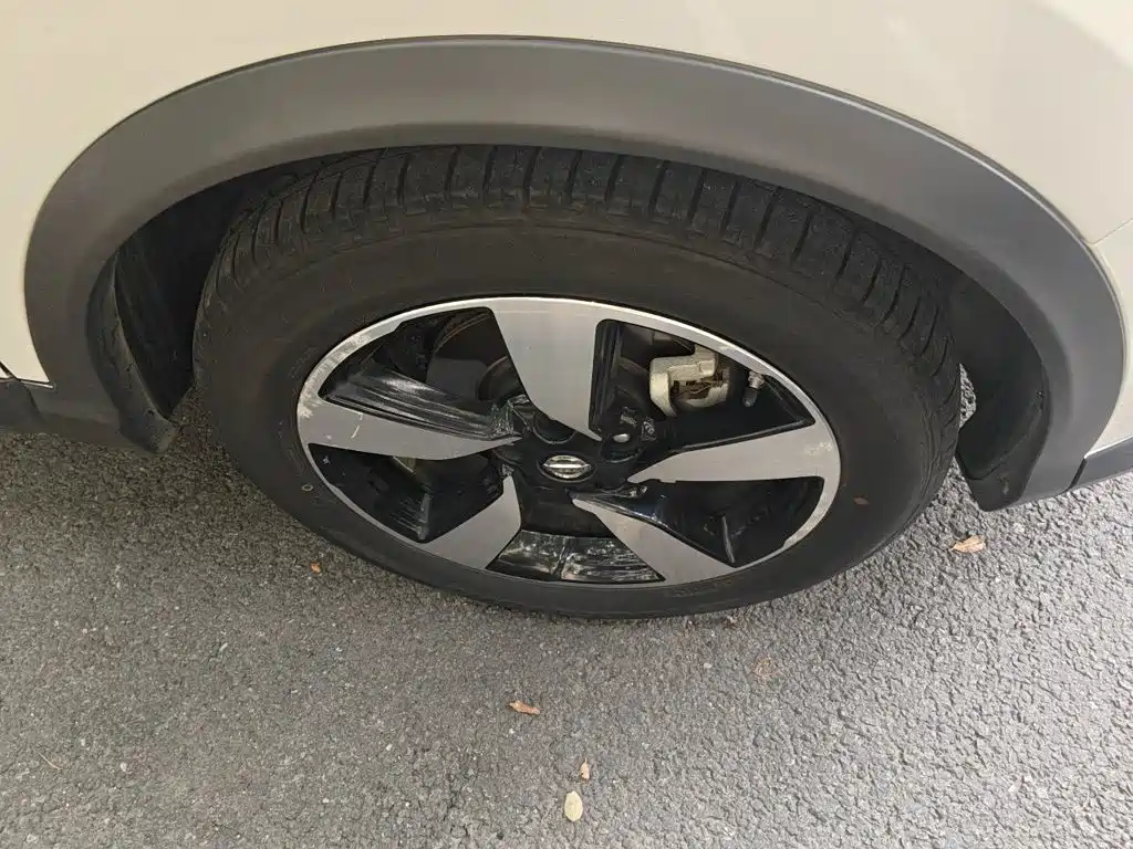 Nissan Qashqai — миниатюра 8