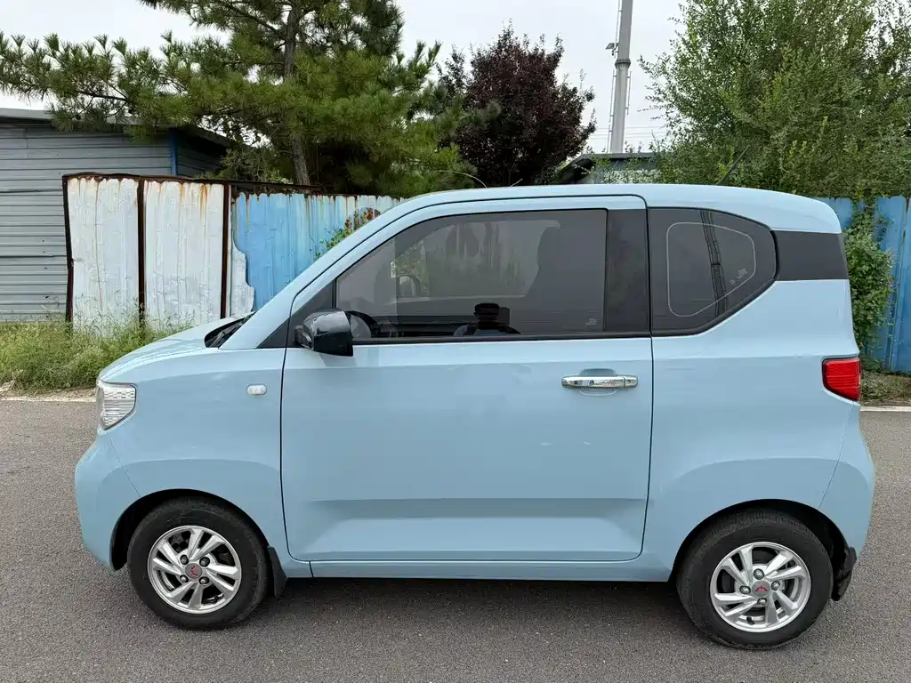 Wuling MINIEV — миниатюра 6