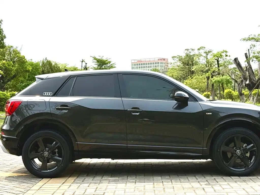 Audi Q2L — миниатюра 9