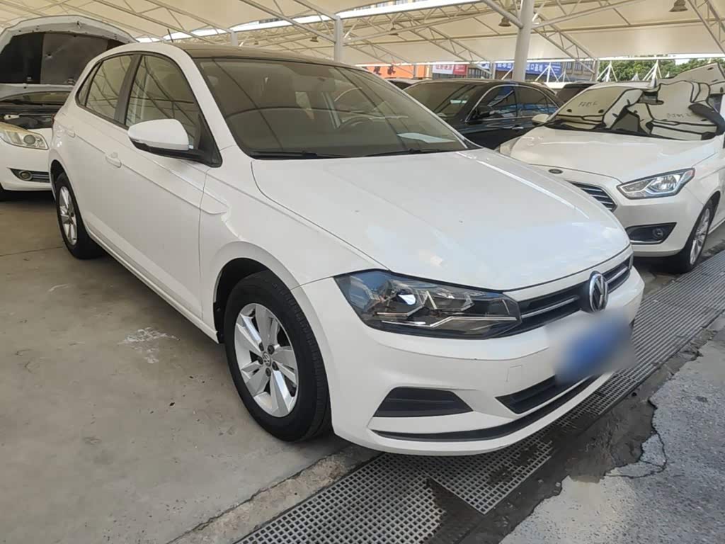 Volkswagen Polo 1.5 л 2021 г. Белый, пробег 37600 км