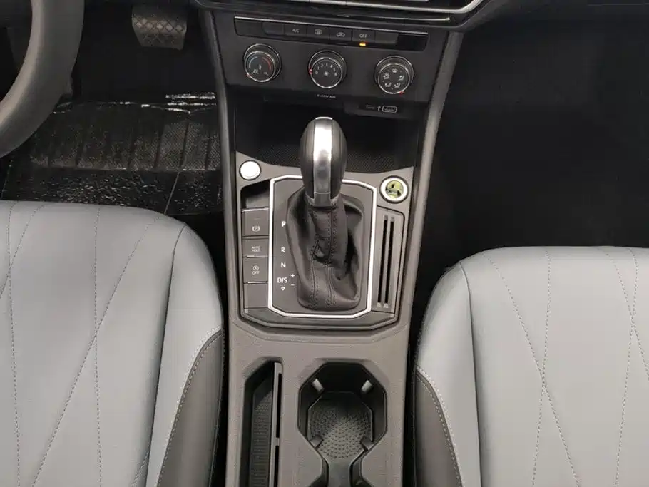 Volkswagen Lavida — миниатюра 16