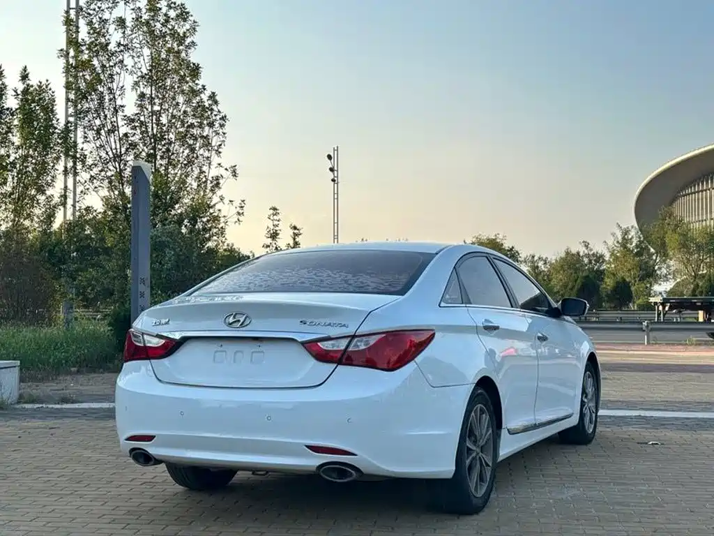 Hyundai Sonata — миниатюра 4