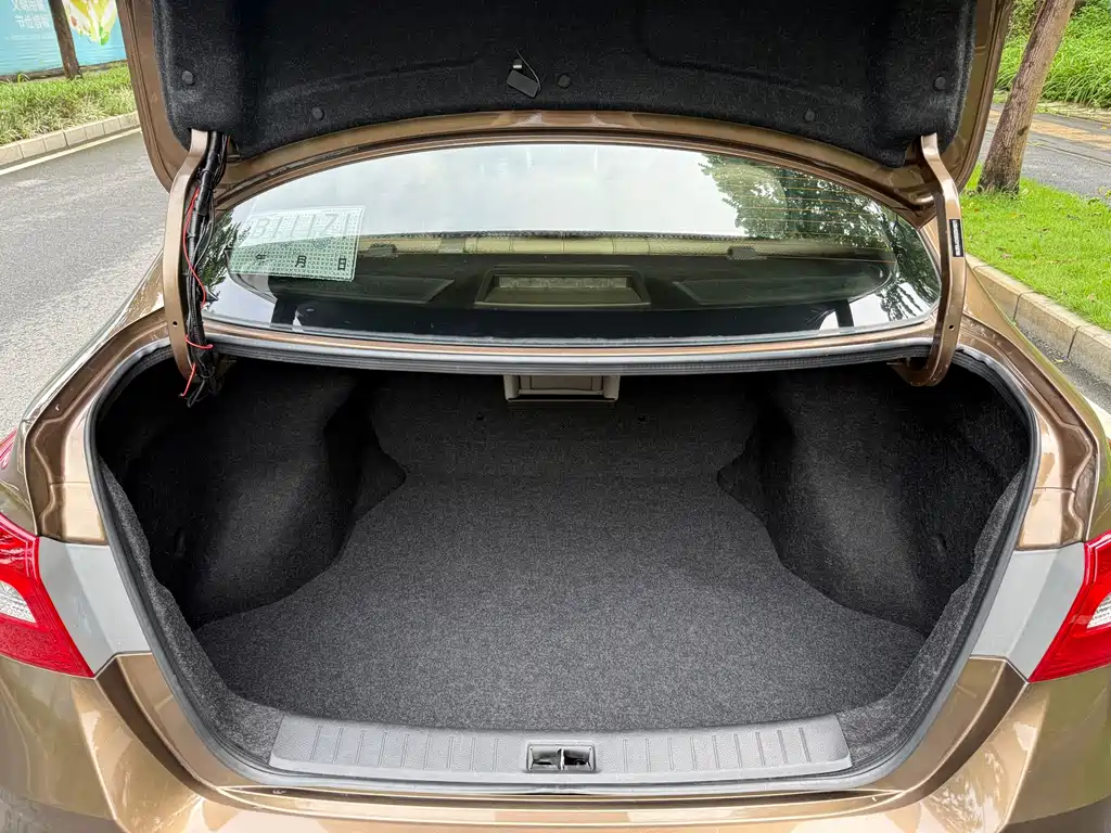 Nissan Sylphy — миниатюра 17