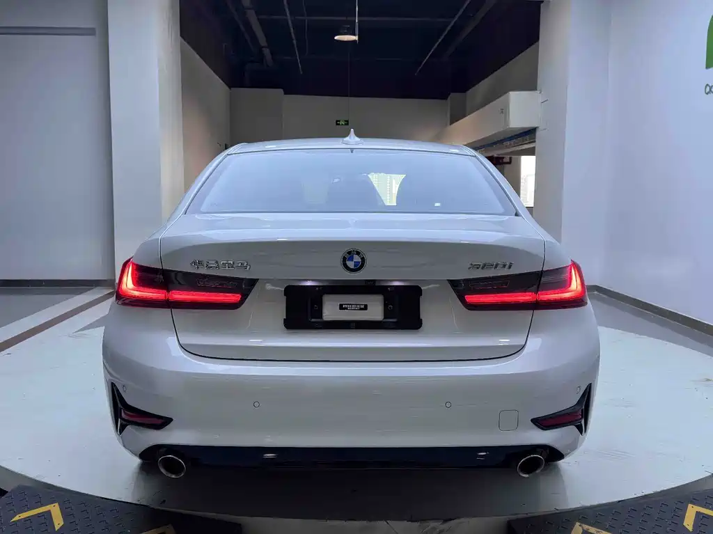 BMW 3 Series — миниатюра 7
