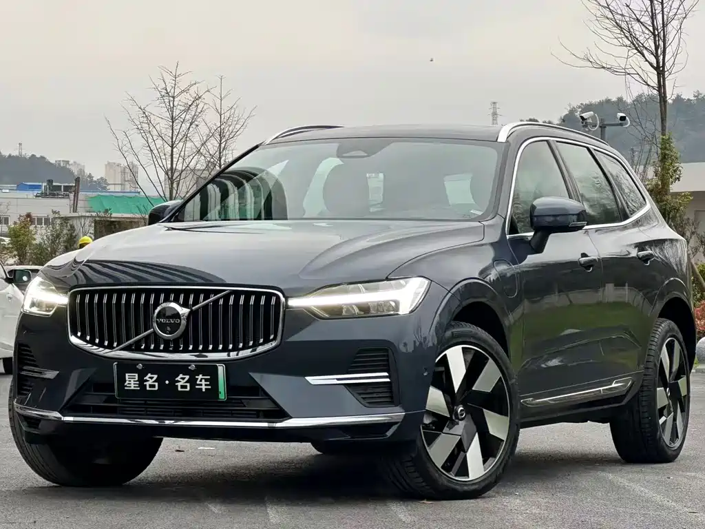 Volvo XC60 PHEV 2024