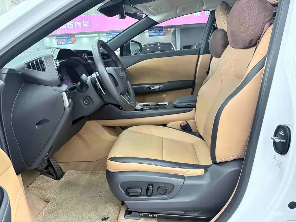 Lexus RZ — миниатюра 18