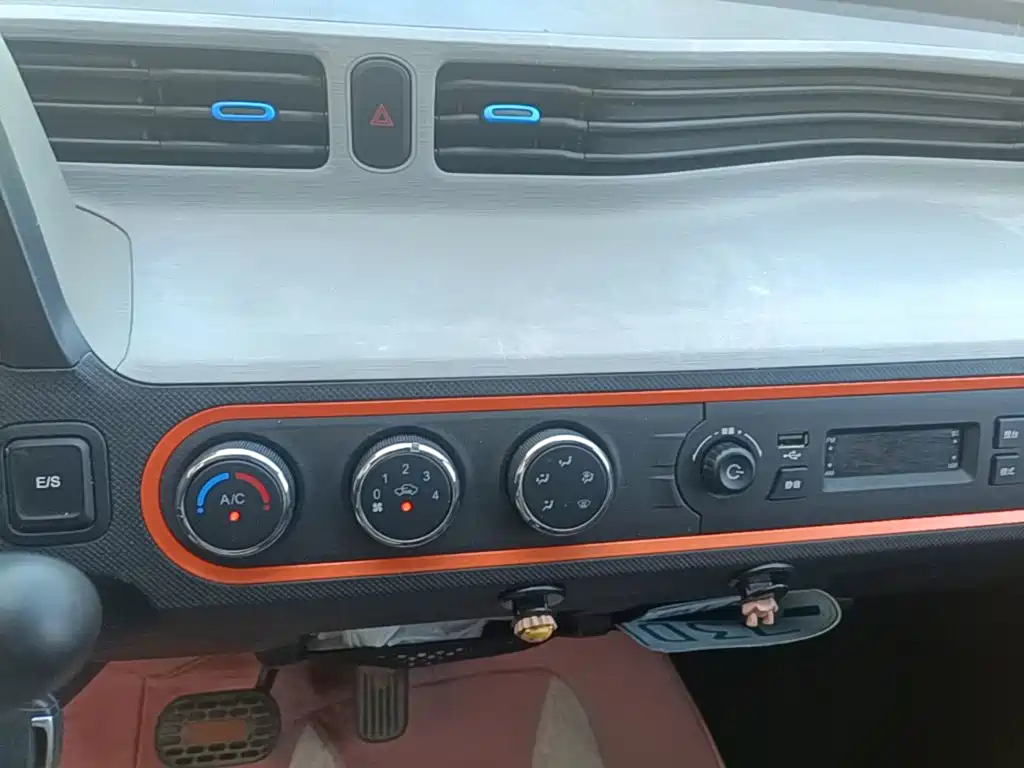 Wuling MINIEV — миниатюра 13
