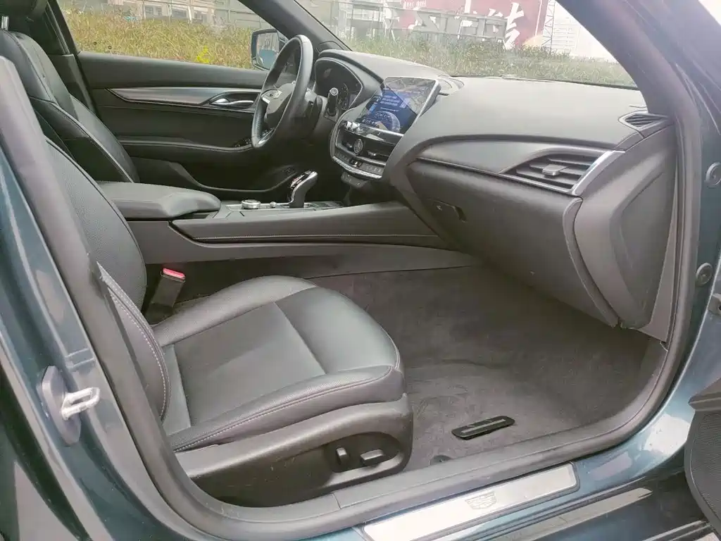 Cadillac CT5 — миниатюра 16