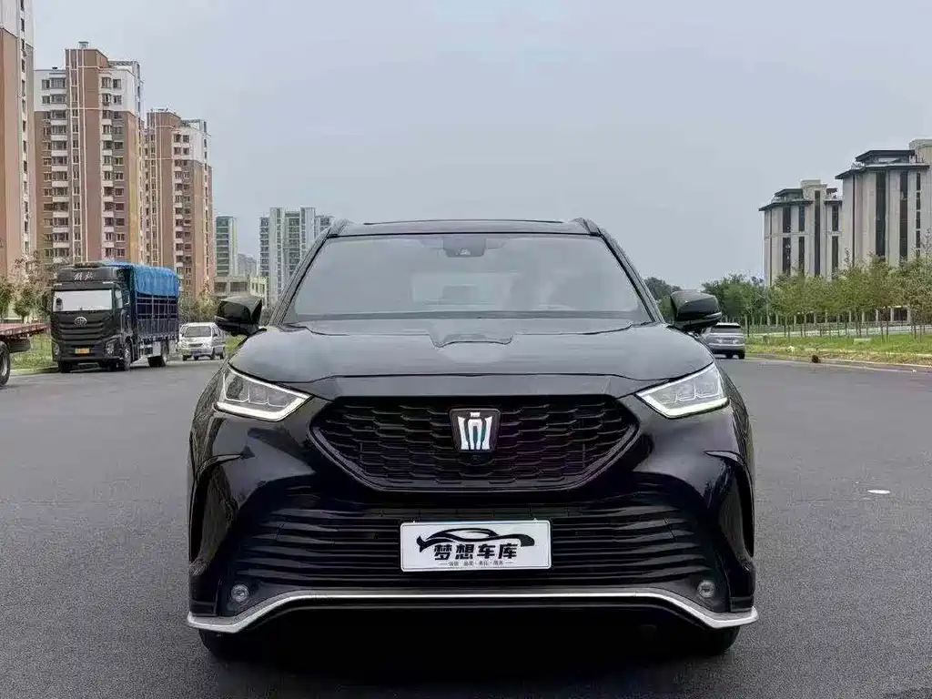 Toyota Crown Kluger — миниатюра 2