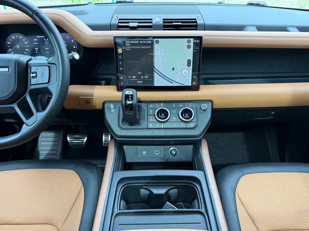 Land Rover Defender — миниатюра 9